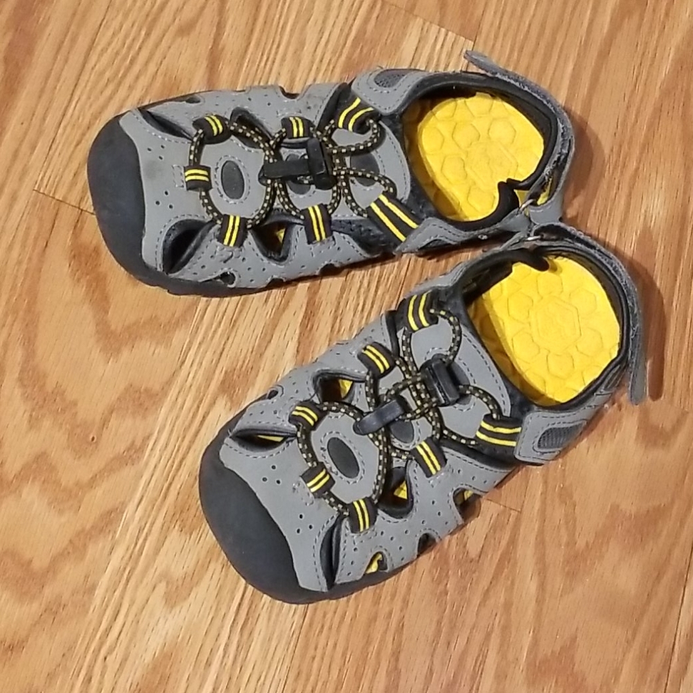 Khombu sandals kids 13